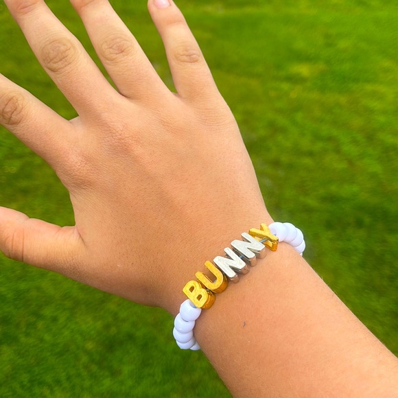 Cute festive Easter bracelet big letters - Picture 1 of 2